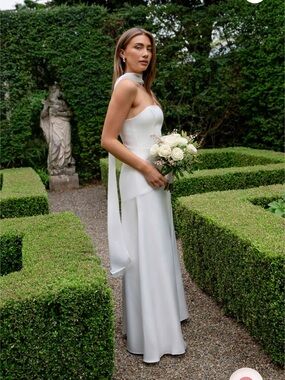 elliatt noralyn white strapless satin neck tie maxi gown bridal dress small NEW